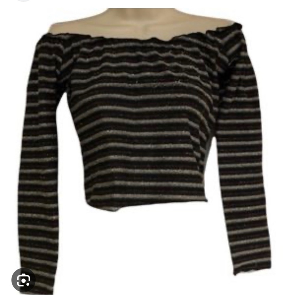 Urban Outfitters Crop SZ SM NWT Light Before Dark